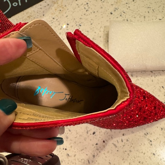 Betsey Johnson CADY Sparling stones Red Booties Brand New in Box - Picture 3 of 12